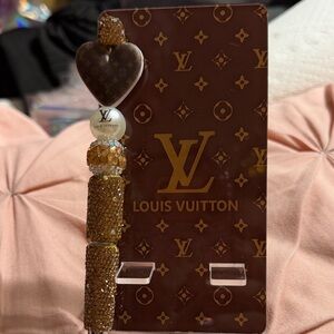 Brown Phone Stand and matching rhinestone pen.